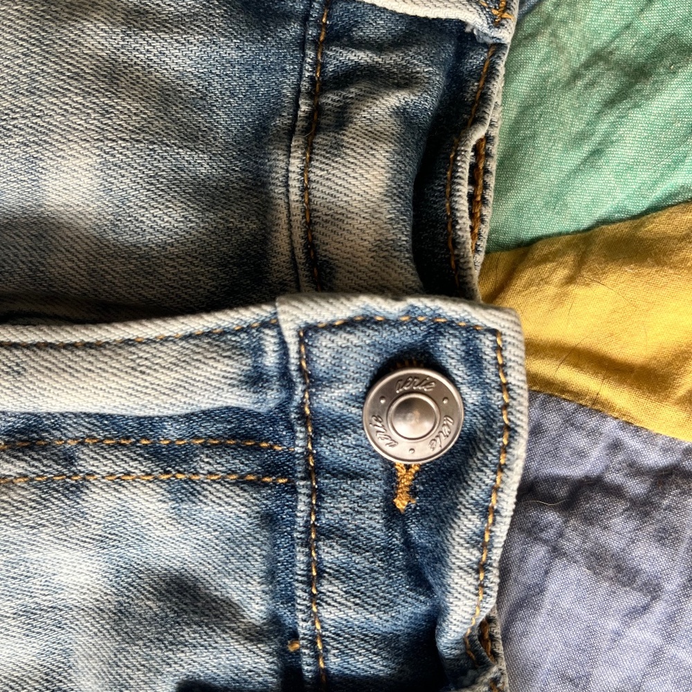 Aerie distressed shorts